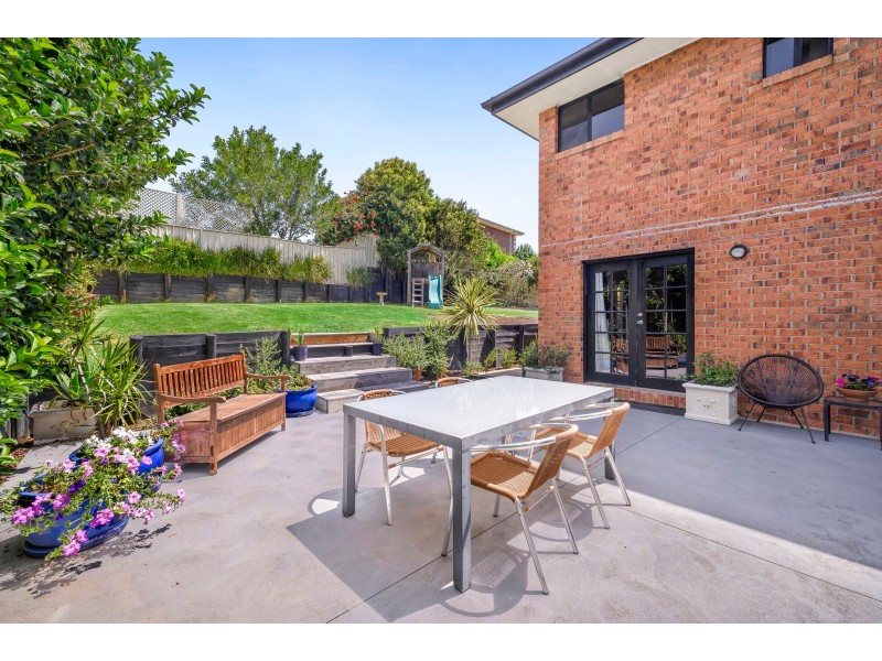 8 Cambewarra Avenue, Thornton NSW 2322