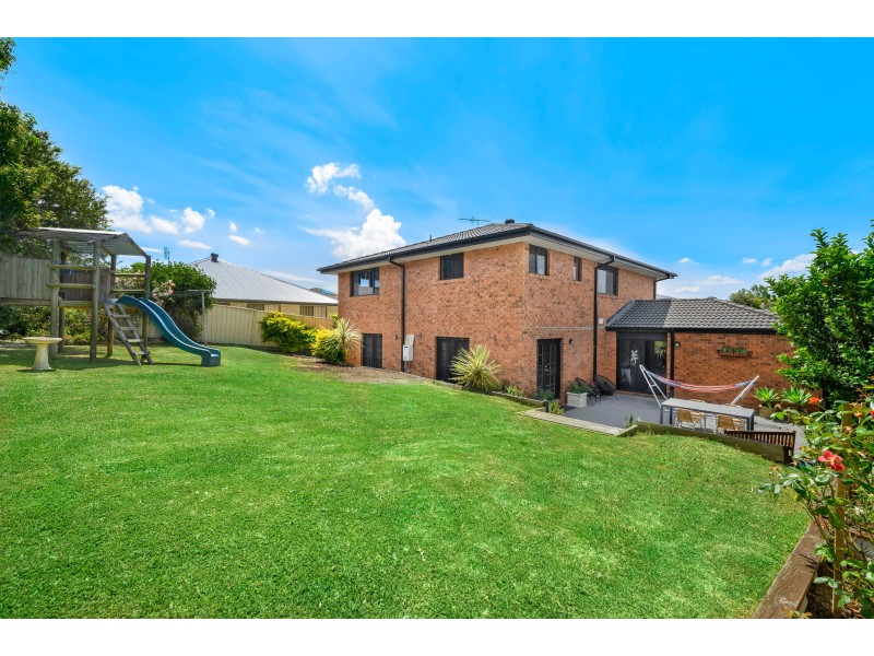 8 Cambewarra Avenue, Thornton NSW 2322