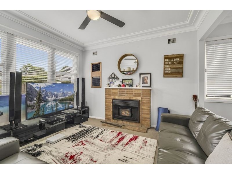 8 Russell Street, Telarah NSW 2320