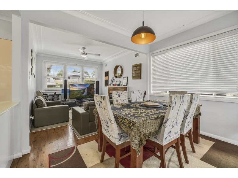 8 Russell Street, Telarah NSW 2320