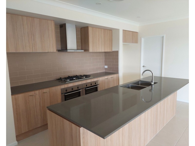 285 Settlers Boulevard, Chisholm NSW 2322