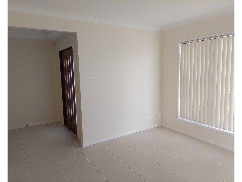 285 Settlers Boulevard, Chisholm NSW 2322
