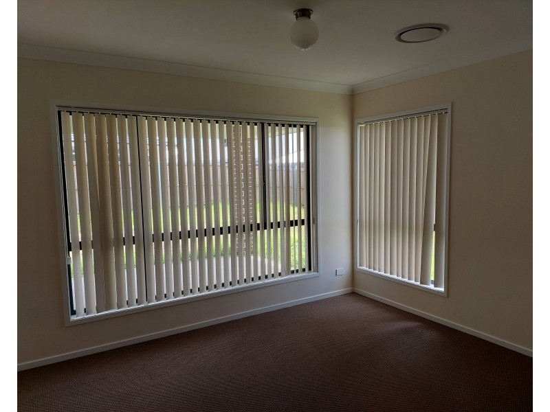 285 Settlers Boulevard, Chisholm NSW 2322
