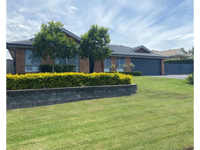 24 Lemonwood Circuit, Thornton NSW 2322