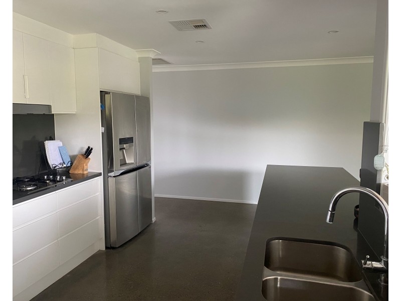 24 Lemonwood Circuit, Thornton NSW 2322