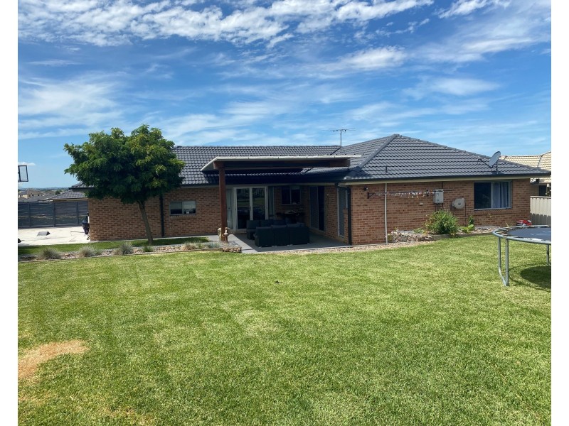 24 Lemonwood Circuit, Thornton NSW 2322