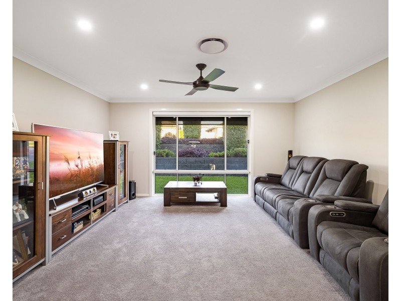 19 Laurie Drive, Raworth NSW 2321