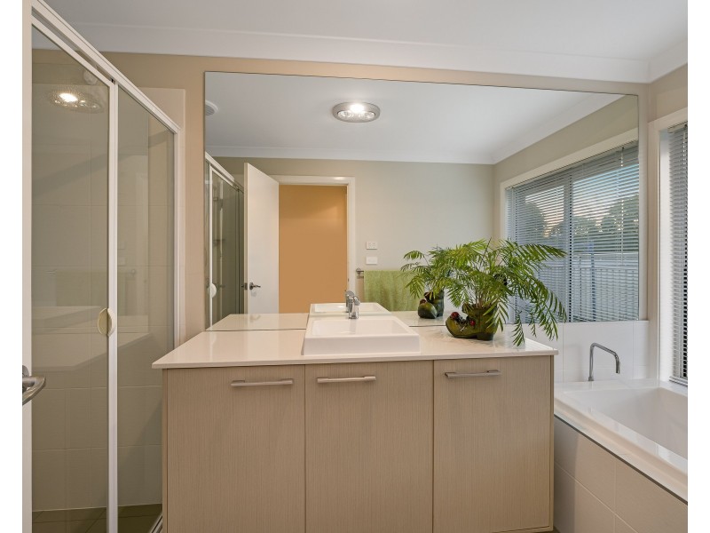 19 Laurie Drive, Raworth NSW 2321