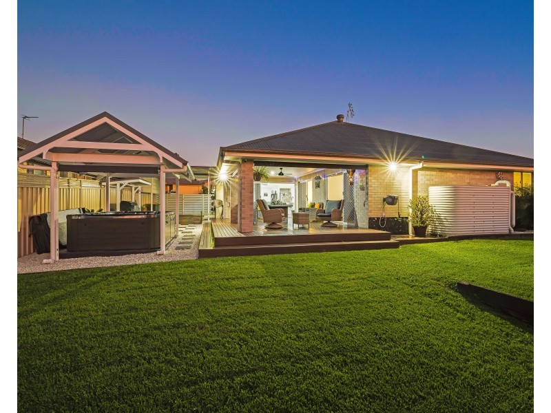 19 Laurie Drive, Raworth NSW 2321