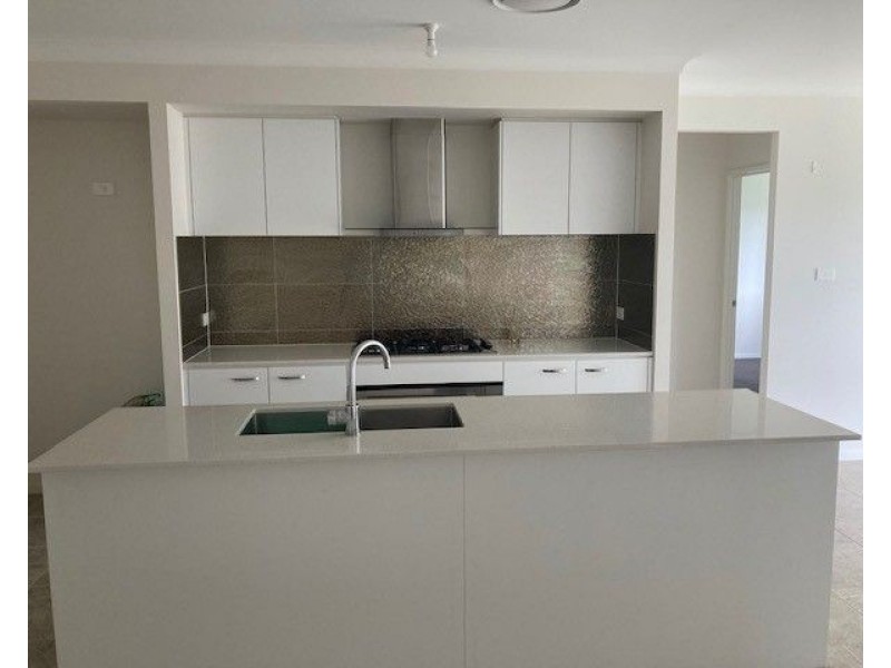 34 Harvest Boulevard, Chisholm NSW 2322