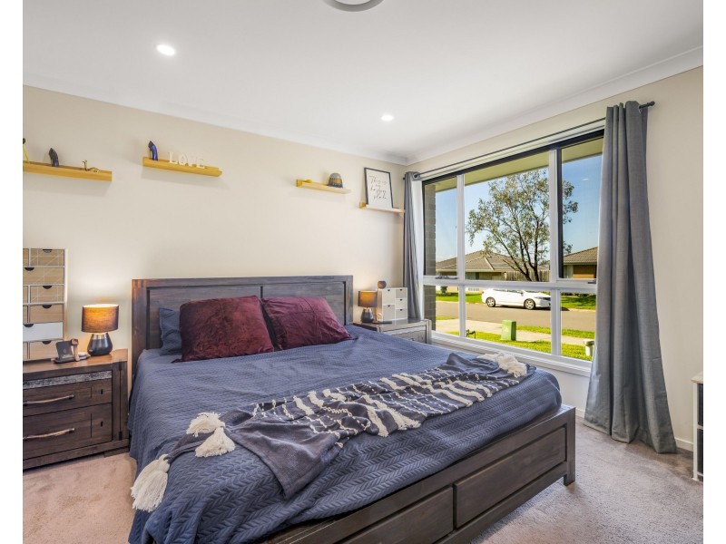 24 Portabello Crescent, Thornton NSW 2322