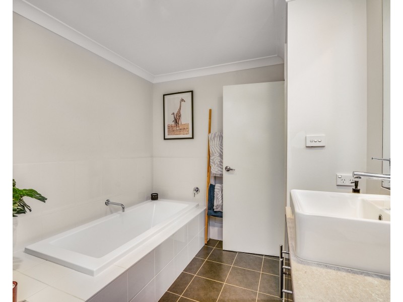 24 Portabello Crescent, Thornton NSW 2322