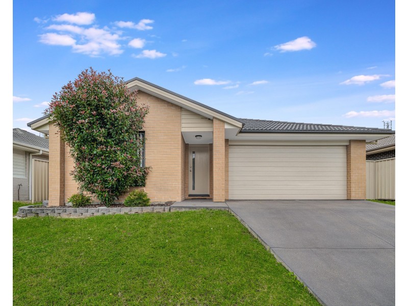 18 Mahogany Crescent, Thornton NSW 2322