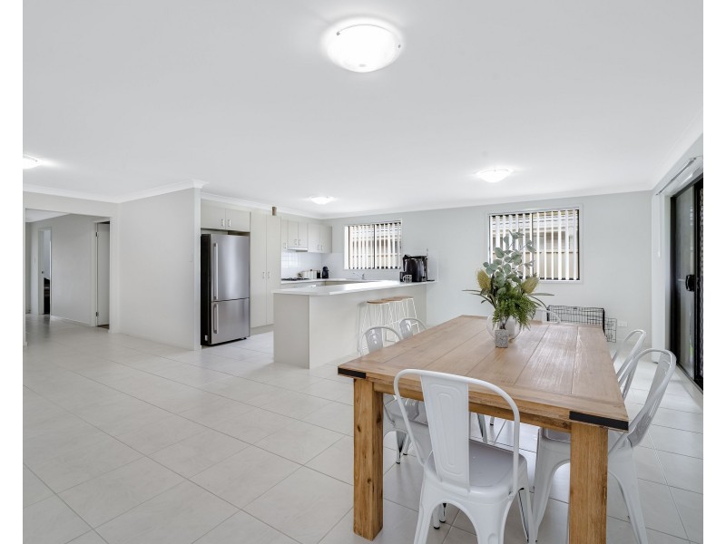 18 Mahogany Crescent, Thornton NSW 2322