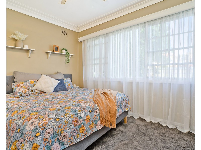 15 Centre Street, Tenambit NSW 2323