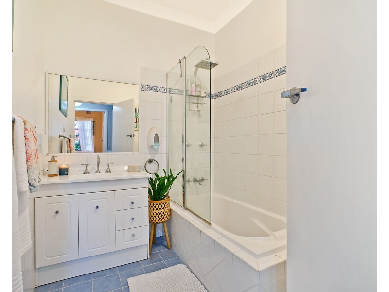 15 Centre Street, Tenambit NSW 2323