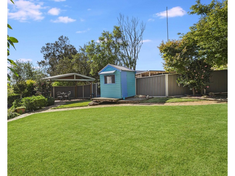 8 Natalie Close, Tenambit NSW 2323