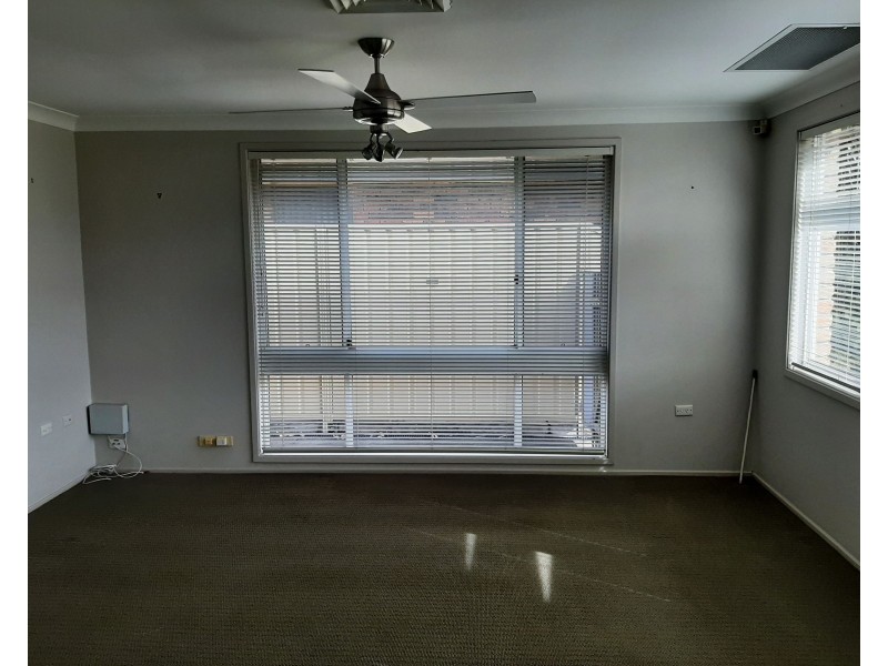 10 Southseas Drive, Ashtonfield NSW 2323