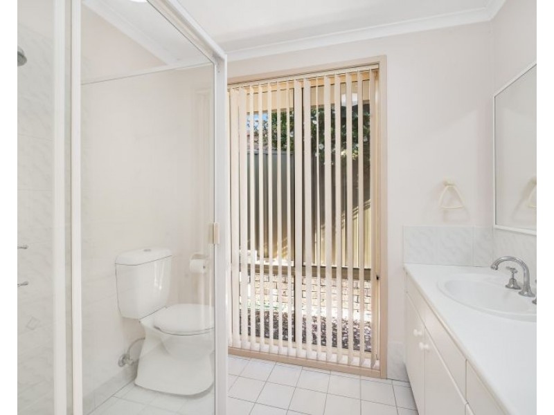 8 MacGregor Close, Tenambit NSW 2323