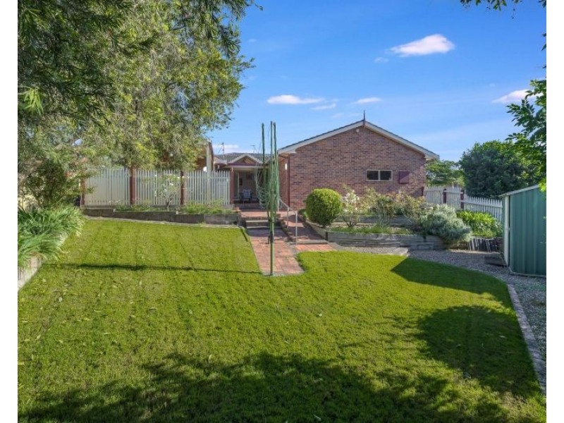 8 MacGregor Close, Tenambit NSW 2323