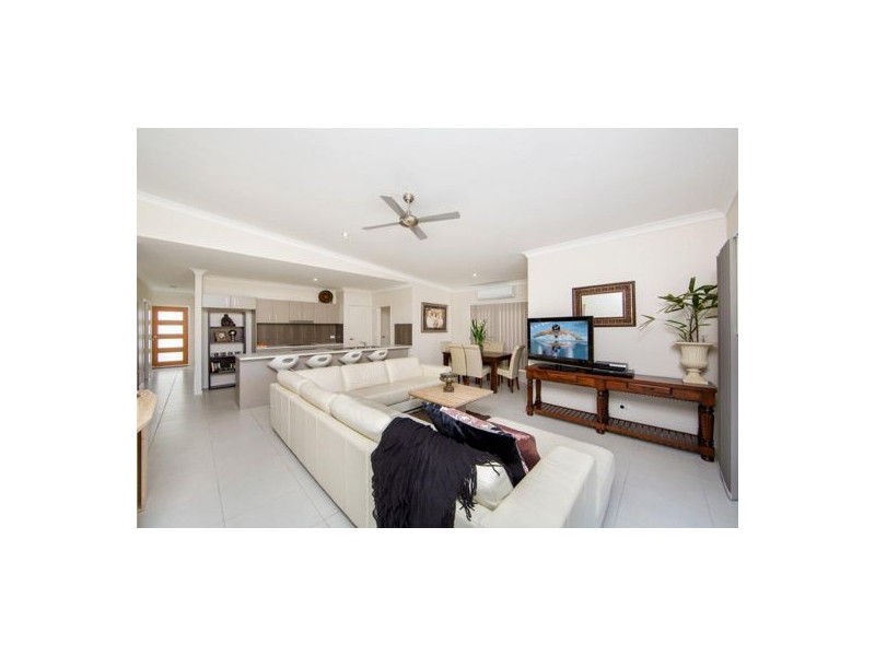 73 Pine Street GREENWOOD GROVE, Cooroy QLD 4563