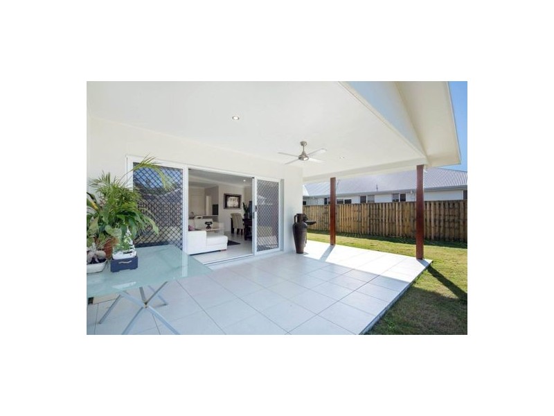 73 Pine Street GREENWOOD GROVE, Cooroy QLD 4563