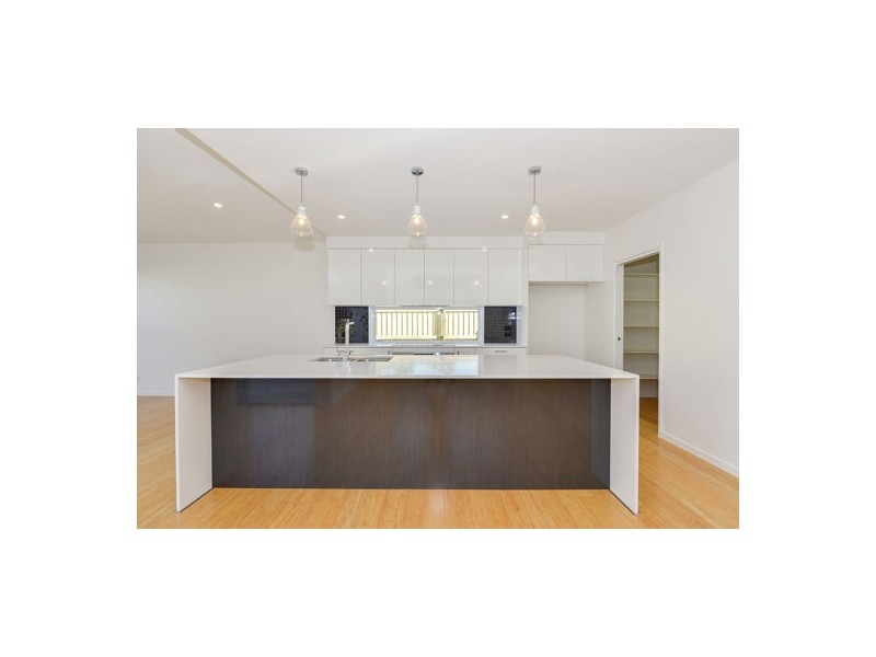 977 Lodge Court, Bells Creek QLD 4551