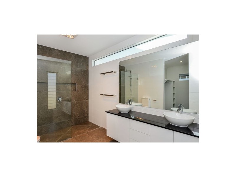 977 Lodge Court, Bells Creek QLD 4551