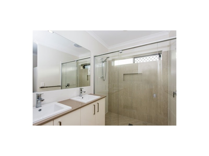 1000 Wishart Crescent, Bells Creek QLD 4551