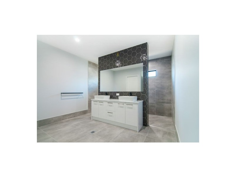 Lot 7 Arbuckle Place, Maudsland QLD 4210