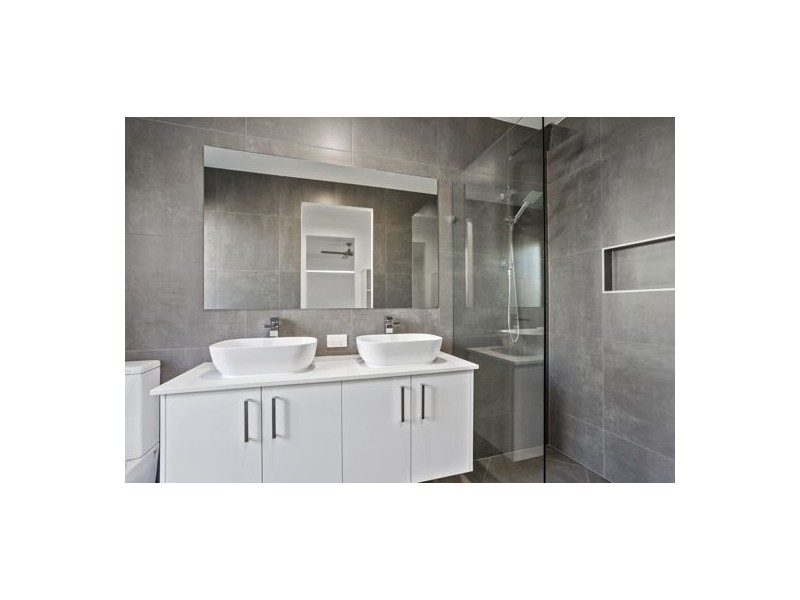 Glass House Mountains QLD 4518