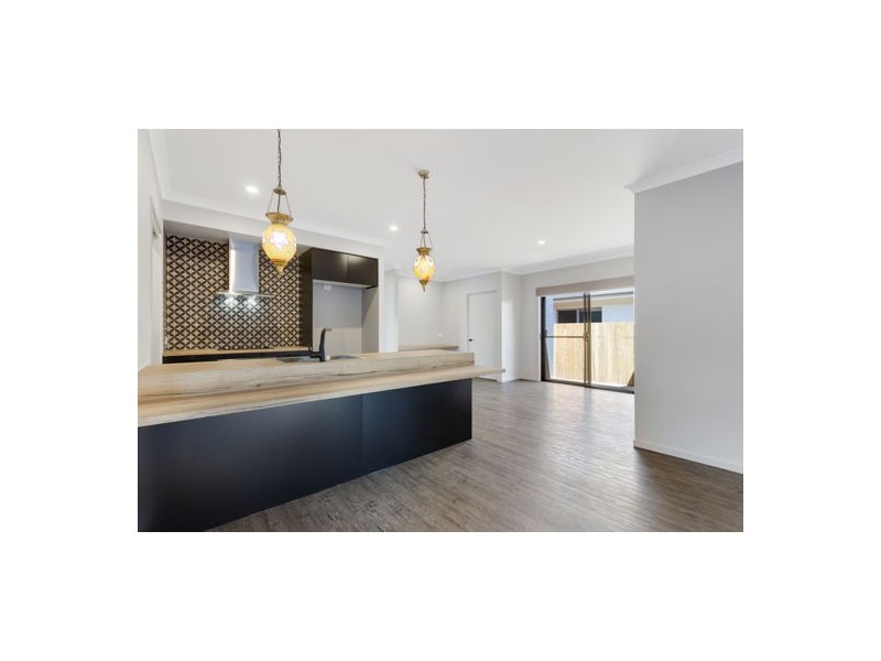 Glass House Mountains QLD 4518