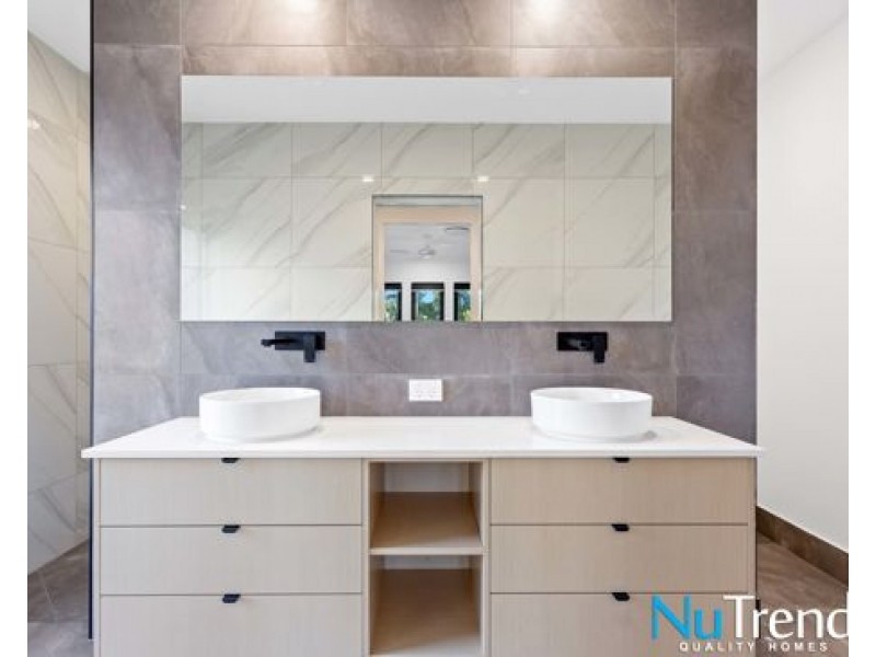 102 Country View Drive, Chatsworth QLD 4570