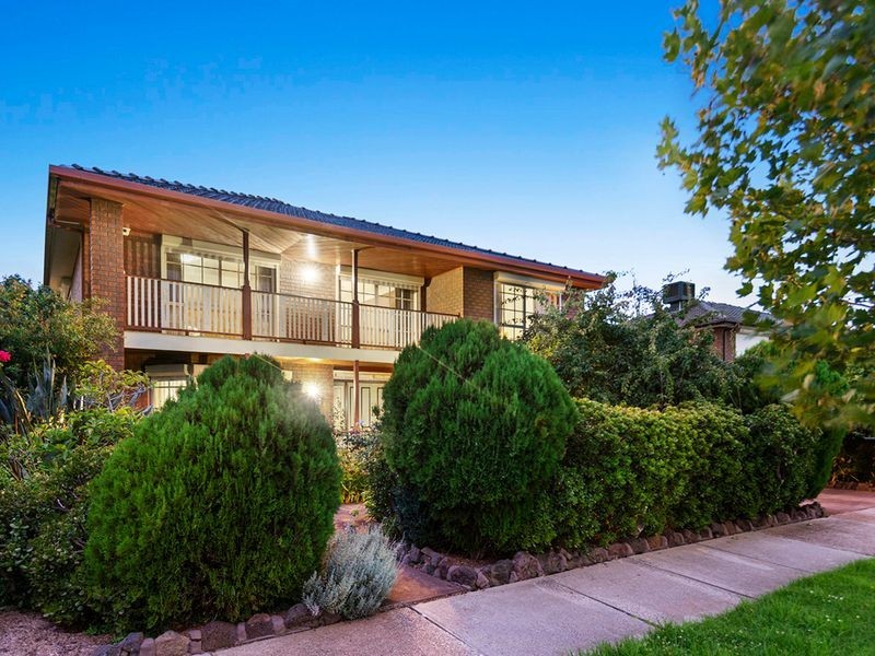 148 Templewood Crescent, Avondale Heights VIC 3034