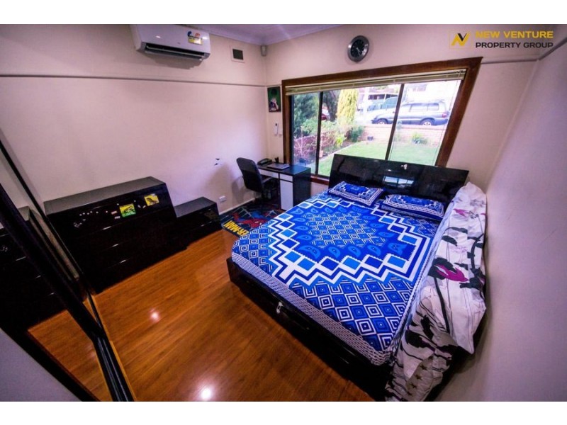 80 Ballandella Rd, Toongabbie NSW 2146