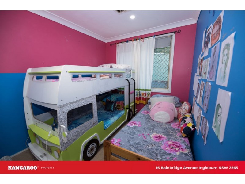 16 Bainbridge Avenue, Ingleburn NSW 2565