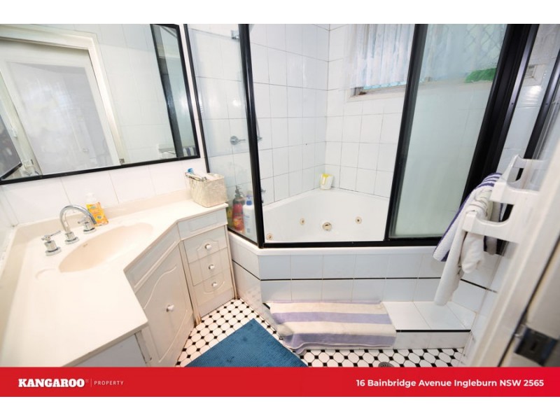 16 Bainbridge Avenue, Ingleburn NSW 2565