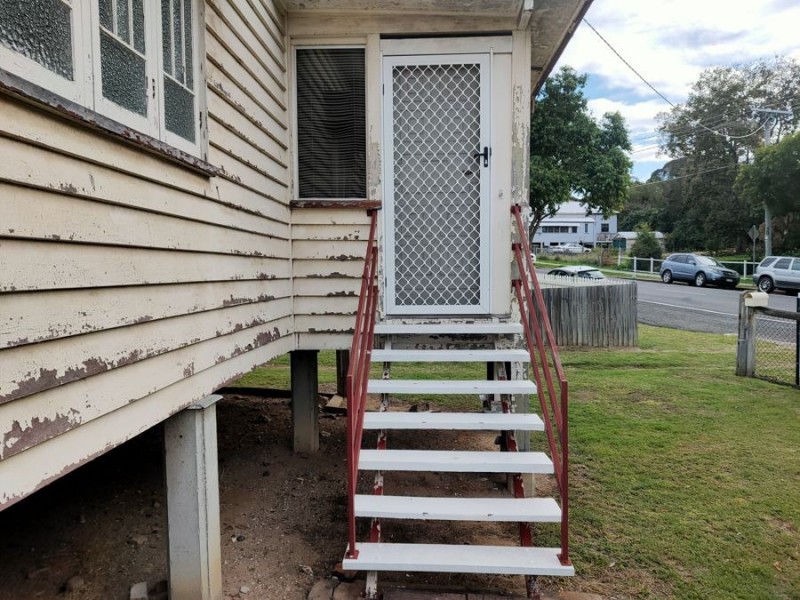 2 Elizabeth Street, Woodend QLD 4305
