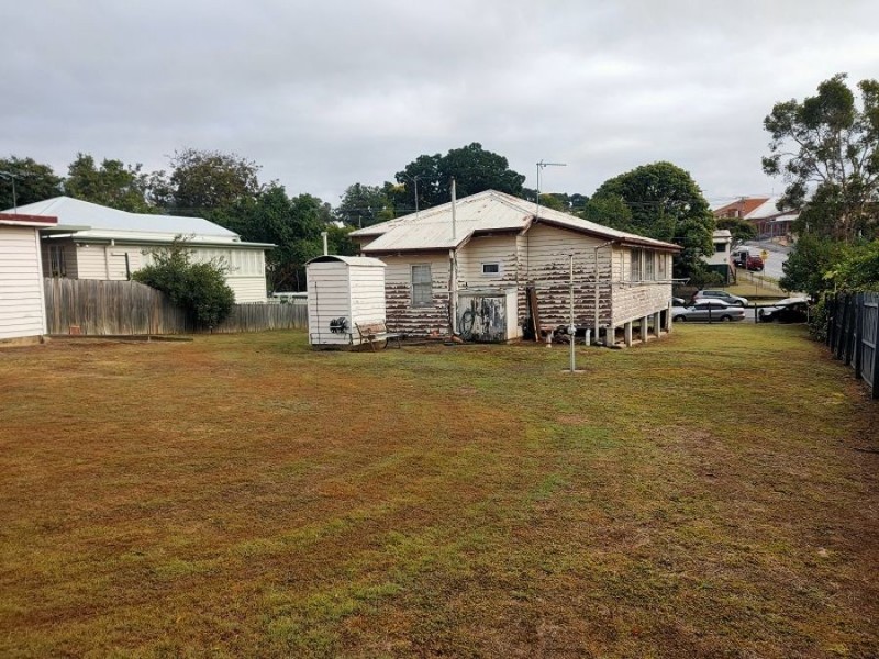 2 Elizabeth Street, Woodend QLD 4305