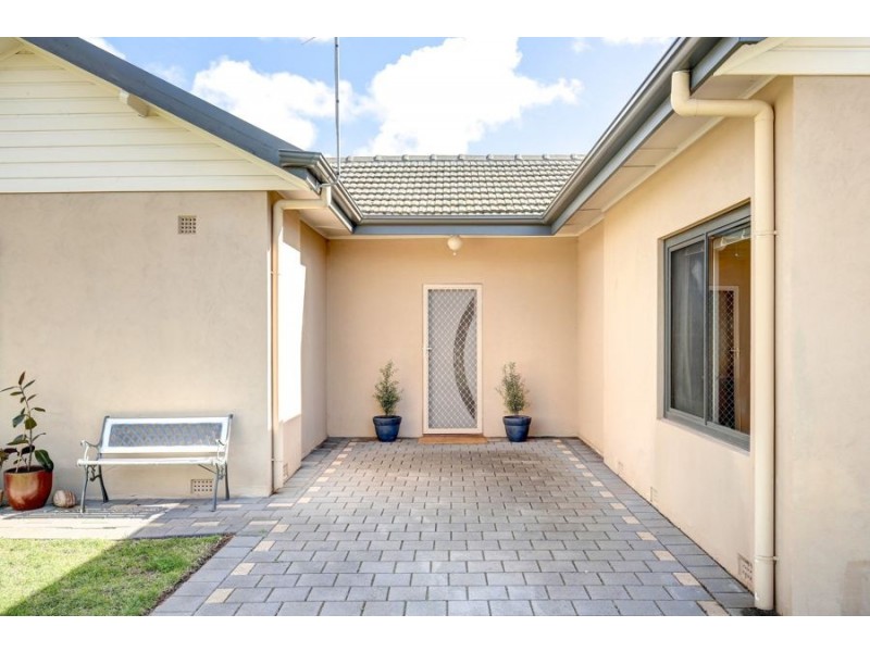 52 Ormond Avenue, Clearview SA 5085