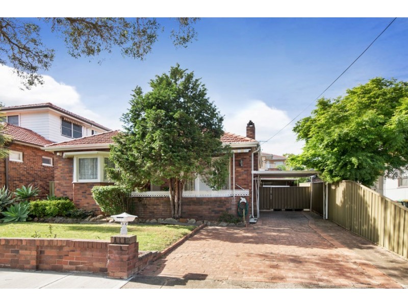 122 Moorefields Road, Kingsgrove NSW 2208