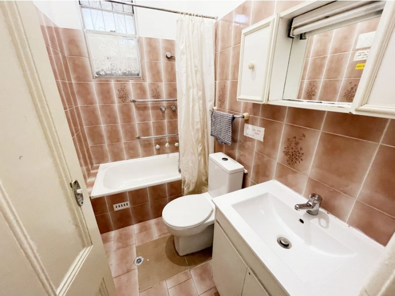 64 Doncaster Ave, Kensington NSW 2033