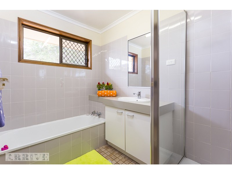 10 Warrandah Street, Rochedale South QLD 4123