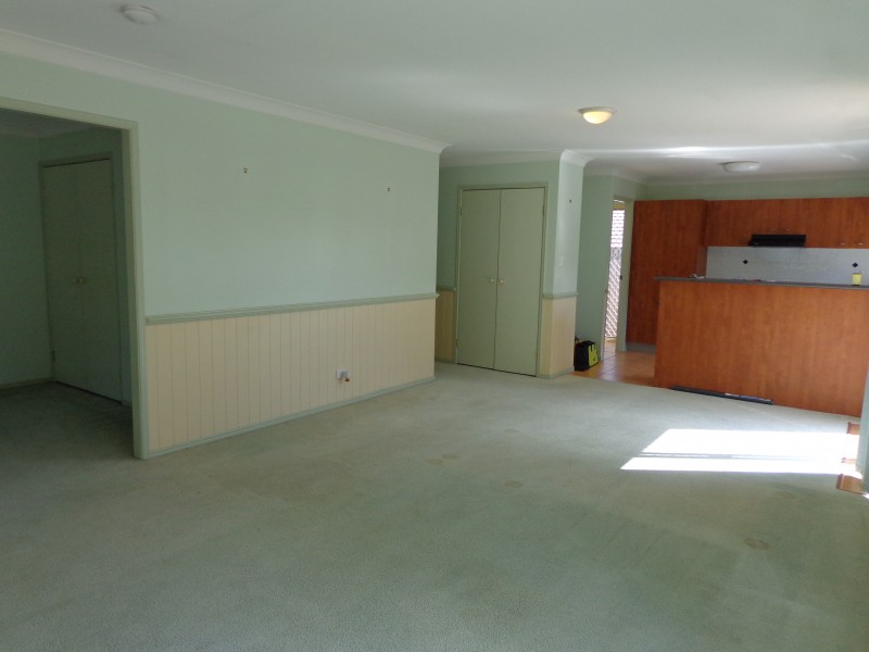 2/15 Abang Ave, Tanah Merah QLD 4128