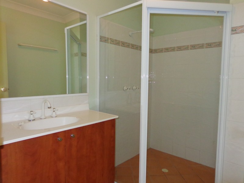 2/15 Abang Ave, Tanah Merah QLD 4128