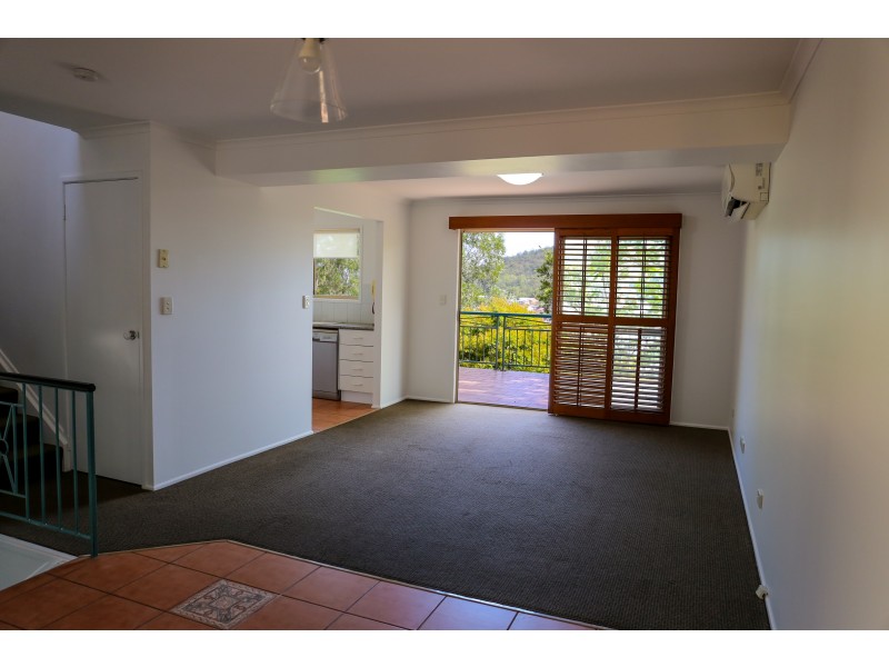 1 / 70 Crest Street, Mount Gravatt East QLD 4122