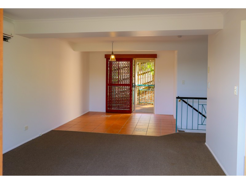 1 / 70 Crest Street, Mount Gravatt East QLD 4122