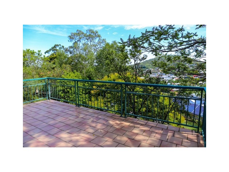 1 / 70 Crest Street, Mount Gravatt East QLD 4122