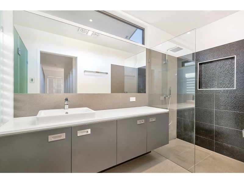 14 Chanel Court, Eight Mile Plains QLD 4113