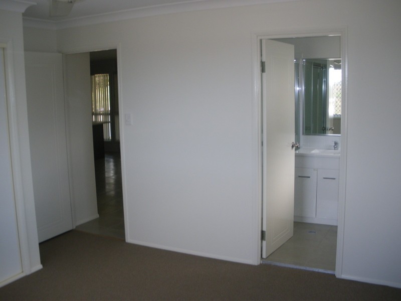 57 Sunridge Circuit, Bahrs Scrub QLD 4207